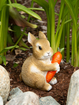 RABBIT HUGGING CARROT GARDEN FIGURINE