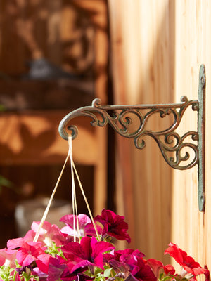 ORNATE CAST IRON PLANTER BRACKET